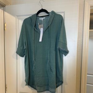 Jane and Delancey Short Sleeve Hoodie in Sage Green